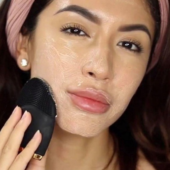 LUCE180° Facial Cleansing and Anti-Aging Device - Picture 4 of 13